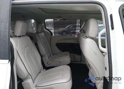 2017 Chrysler Pacifica Limited z USA, uszkodzony, nr VIN 2C4RC1GG8HR544772